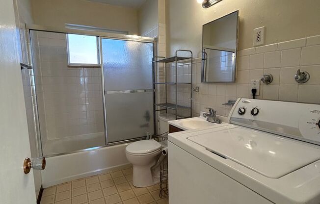 2 beds, 1 bath, $2,400, Unit Unit #2