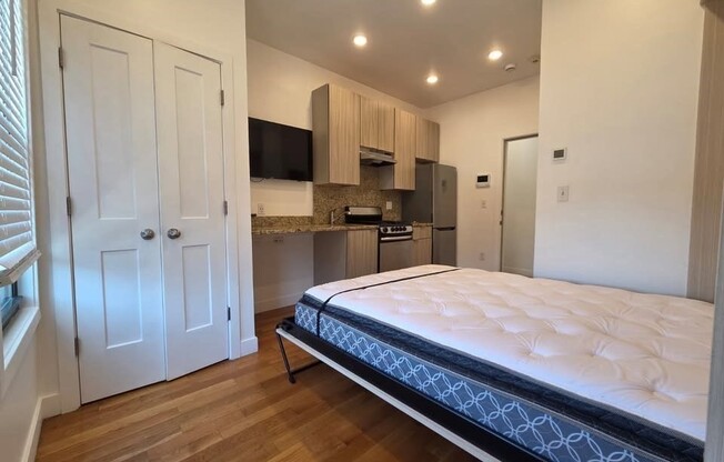 Studio, 1 bath, $1,550, Unit 24