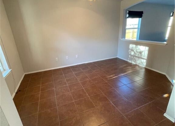 1002 TER DR