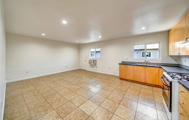 6735 Elmer Ave.