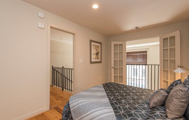 2 beds, 2 baths, $2,995, Unit #204