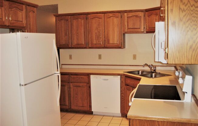 Candle Park West Townhomes - 1728