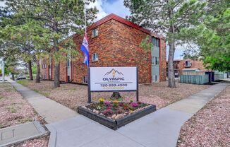 Olympic Garden - Beautiful Renovated Apartments