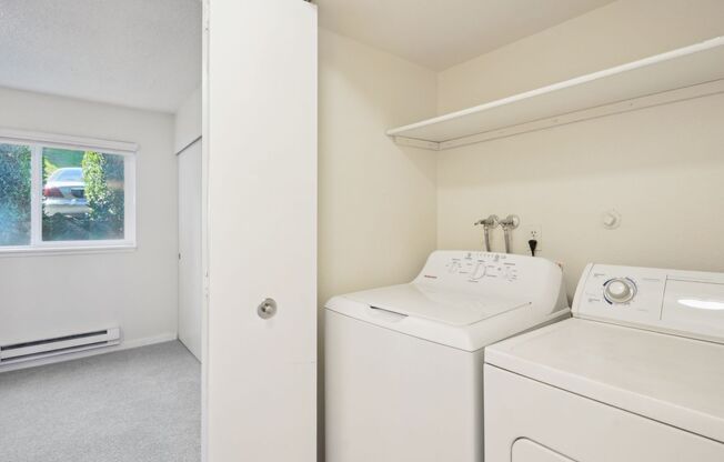 1 bed, 1 bath, 740 sqft, $1,399, Unit 1H