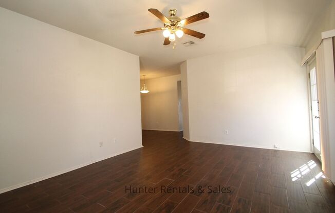 3 beds, 2 baths, $1,325