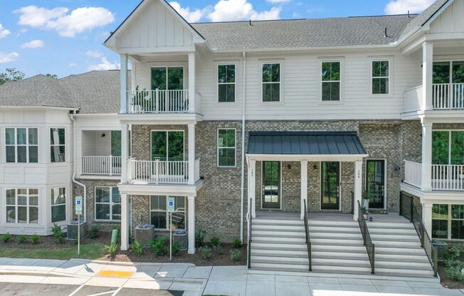 Modern, Spacious 2 Bed Townhome, Brier Creek Country Club, Golf course views!