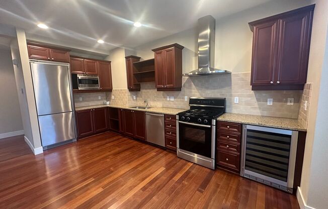 *Coming July* – Luxury Townhome in Lake Oswego’s Coveted First Addition | Garage Included!