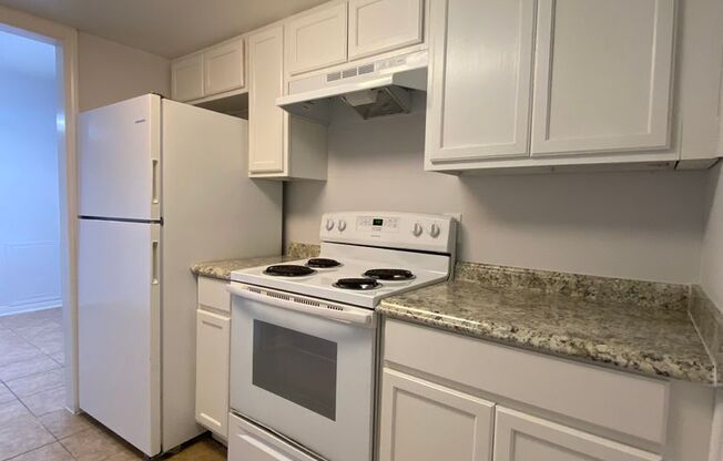 1 bed, 1 bath, 702 sqft, $825, Unit 104- Building 1