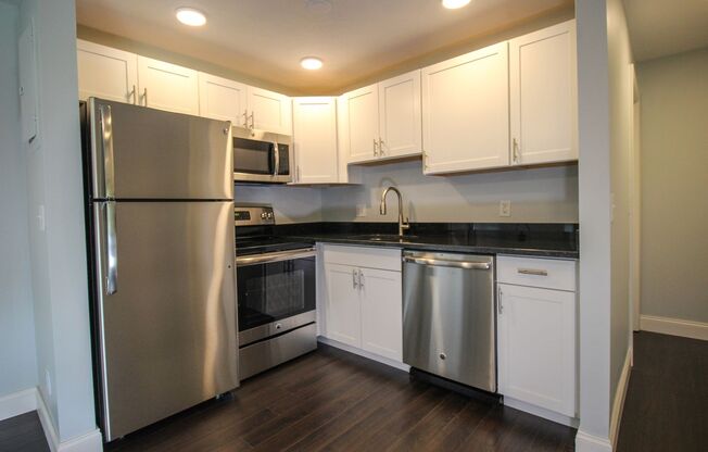2 beds, 1 bath, 1,000 sqft, $2,495, Unit 1D2