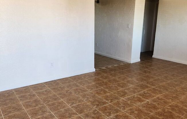 2 beds, 1 bath, 1,000 sqft, $1,200, Unit 6062 Ocotillo Ave