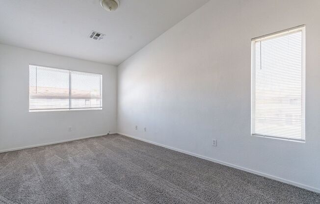3 beds, 2.5 baths, $1,945, Unit UNIT 1096