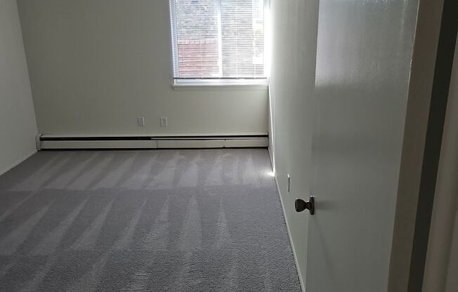 1 bed, 1 bath, 580 sqft, $1,035, Unit 304