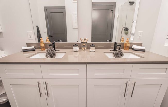 1 bed, 1 bath, 725 sqft, $1,610, Unit A111