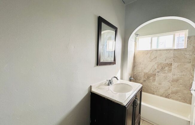 2 beds, 1 bath, $2,495, Unit 602 W 56th Street