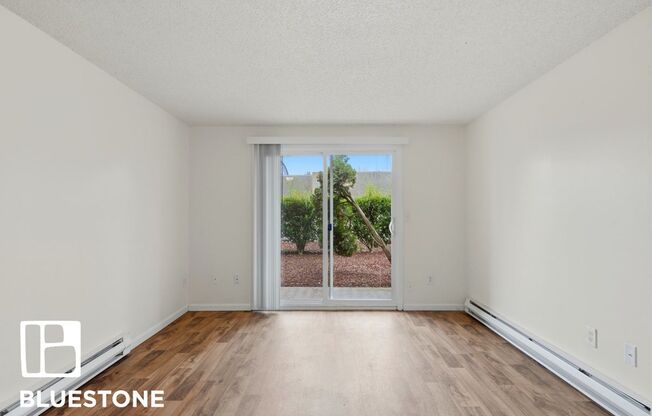 1 bed, 1 bath, 596 sqft, $1,275, Unit 112