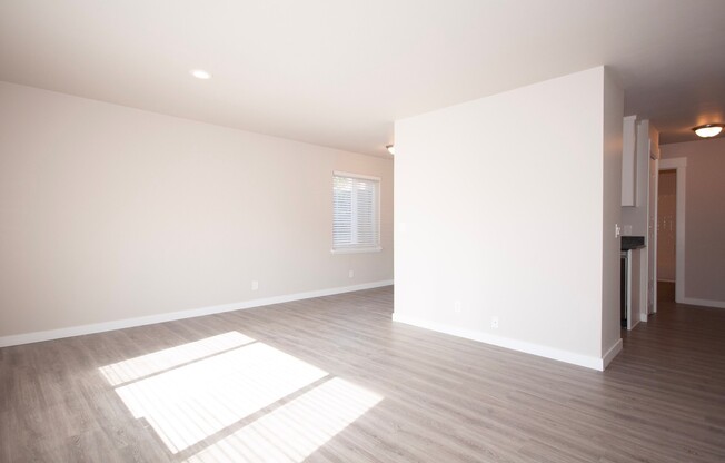 1 bed, 1 bath, 615 sqft, $1,695, Unit 1