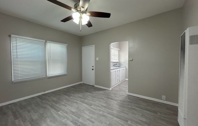 448 ORANGE AVE LONG BEACH, CA 90802