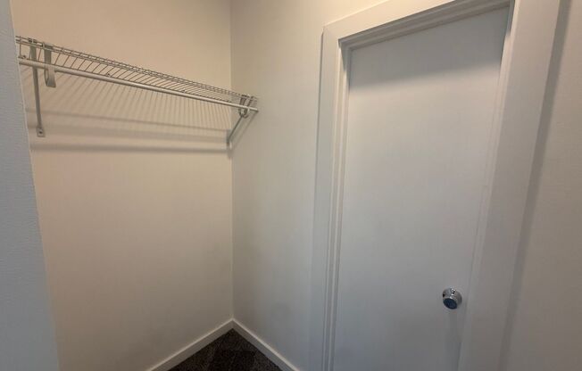 2 beds, 1 bath, 745 sqft, $2,095, Unit 8513-201