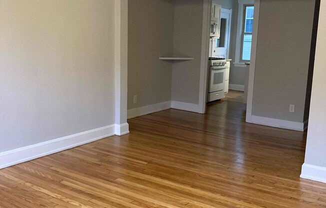 1 bed, 1 bath, 560 sqft, $1,095, Unit 3409-82