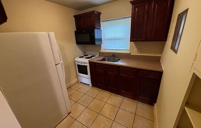 1 bed, 1 bath, 625 sqft, $995, Unit 0024BTH