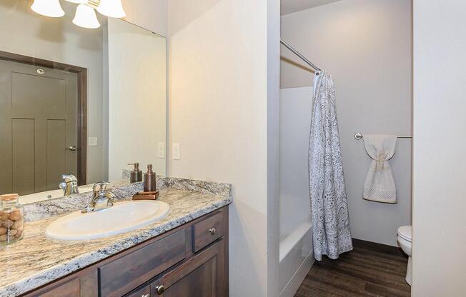 1 bed, 1 bath, 821 sqft, $1,475