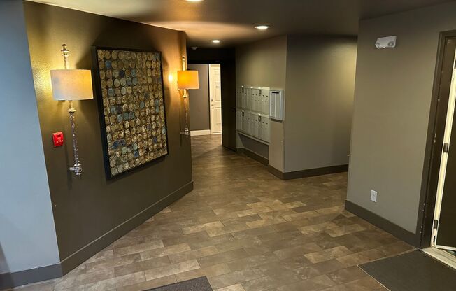 Quiet Updated South Queen 1bd 1bath Condo for Rent!