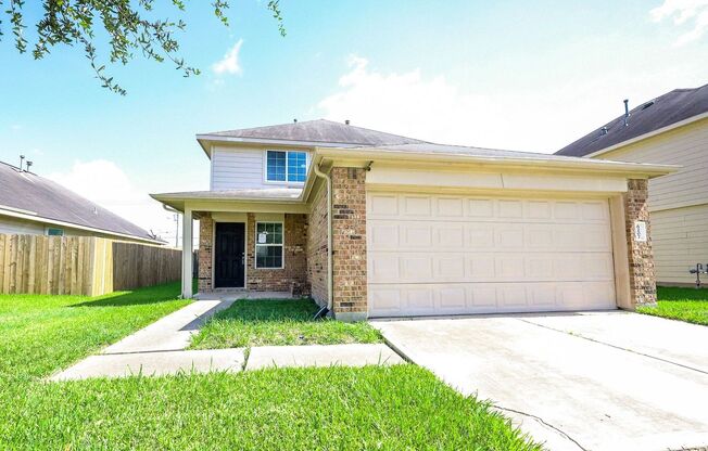 Elegant Living with 4 Bedrooms and 2.5 Baths in Houston, TX