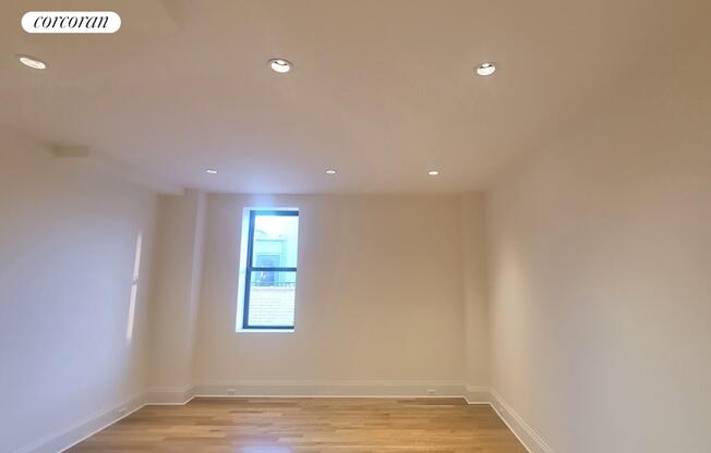 6 beds, 4.5 baths, 6,000 sqft, $55,000, Unit PHA