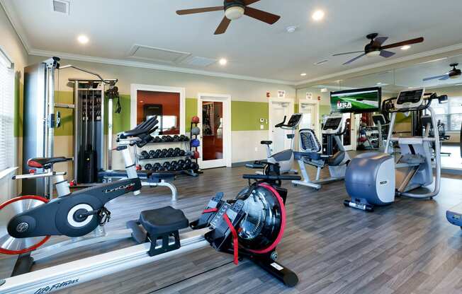 Glenbrook Apartments 24/7 fitness center with state-of-the-art equipment