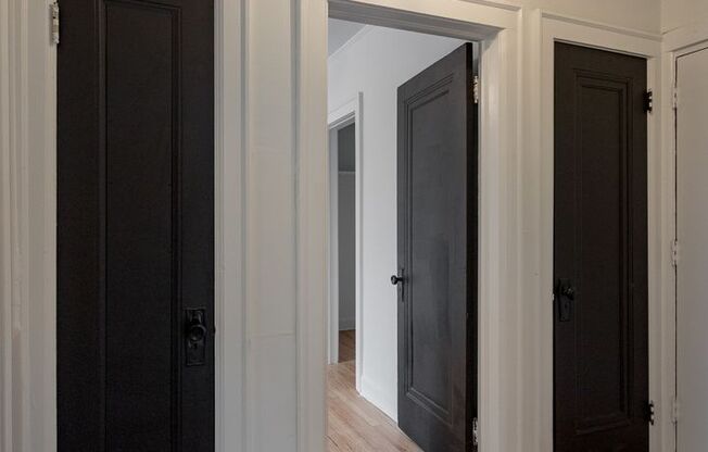 1 bed, 1 bath, 560 sqft, $1,090, Unit 108