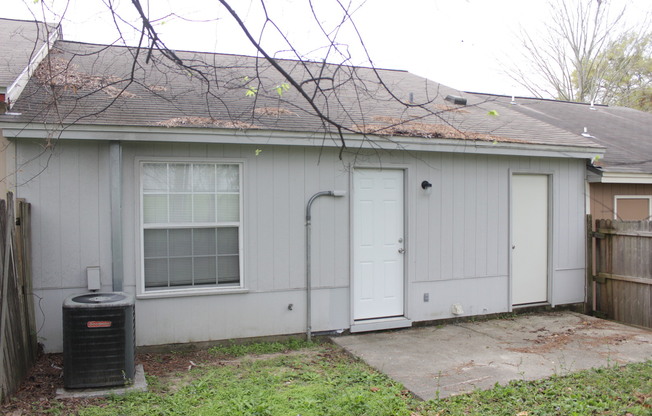 2 beds, 2 baths, $1,325