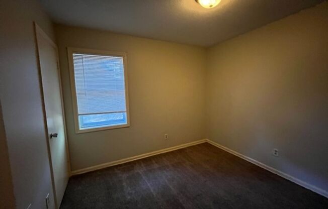 3 beds, 1 bath, $1,349