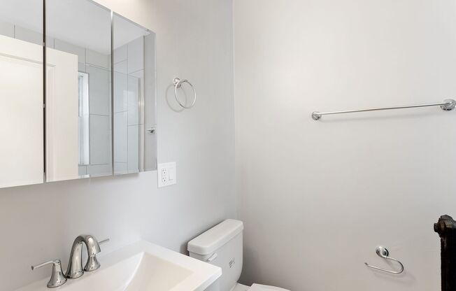 1 bed, 1 bath, 464 sqft, $1,825, Unit 307