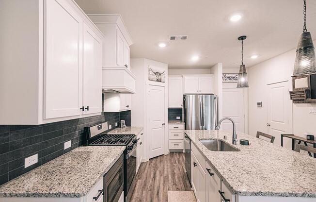 3711 PINE LEAF LN