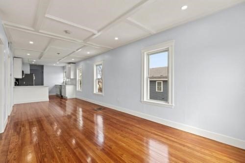 1008 WINTHROP AVE