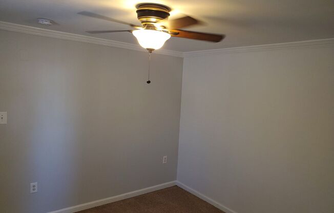 Cozy 1Bd/1Bth Upstairs Apartment in Frederick!!