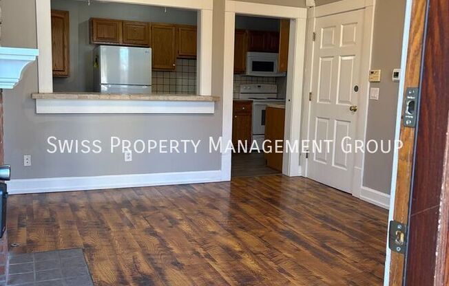 804 1/2 E MAIN ST