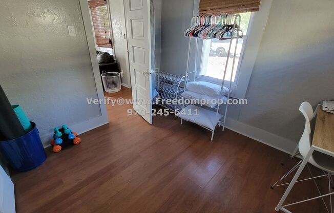 2 beds, 1 bath, $1,600