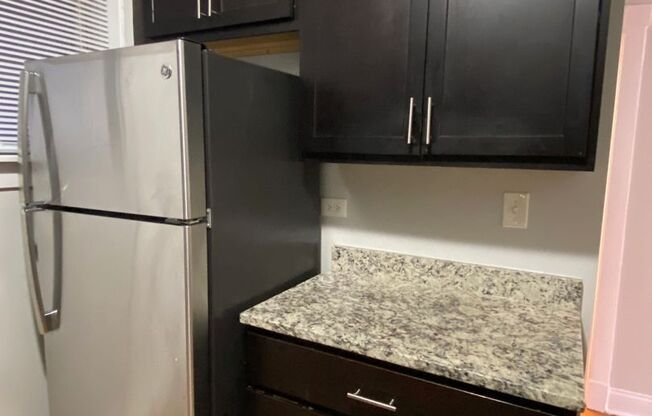 2 beds, 1 bath, $1,695, Unit 5632-2