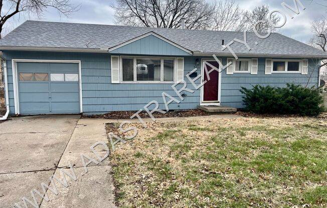 Nice 3 Bedroom Home in Raytown-Available in JUNE!!