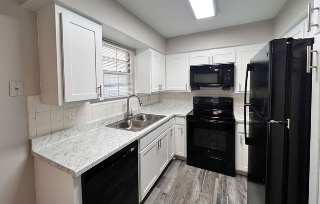 Studio, 1 bath, 583 sqft, $1,080, Unit 03203