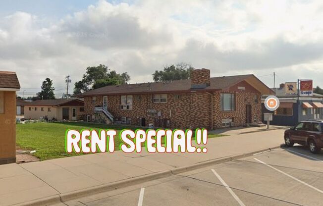 208 E Saint Joseph St