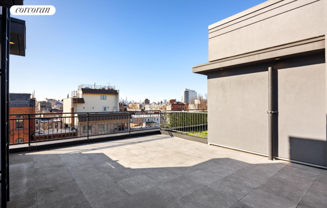 1122 LAFAYETTE AVE