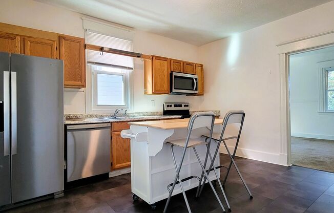 3 beds, 1 bath, $1,795