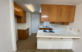 2 bedroom 1 bath in Northwest Hanford, ready for move in!