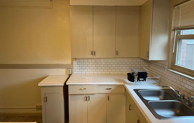 1 bed, 1 bath, 638 sqft, $1,495, Unit 4