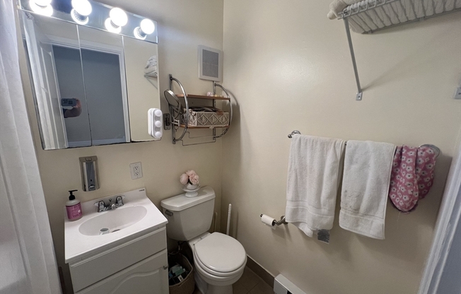 2 beds, 1.5 baths, 645 sqft, $3,775, Unit 617