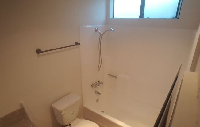 2 beds, 2 baths, 800 sqft, $2,250, Unit # 208
