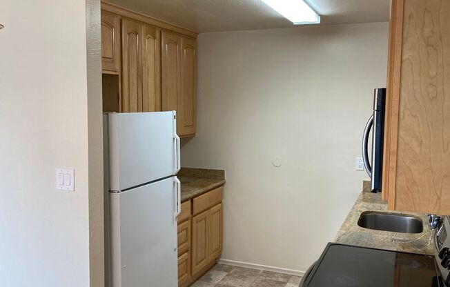 1 bed, 1 bath, $2,095, Unit 9