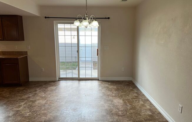 5 BEDROOM, 4 BATHROOM TOWNHOUSE WITH 2 CAR DETACHED GARAGE